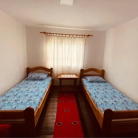 Planinska Kuca Kod Lazica * Lazici