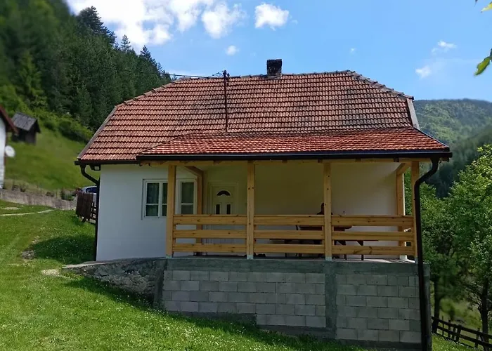 Planinska Kuca Kod Lazica Casa de Férias Lazici